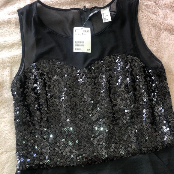 Chic Romper - Picture 3 of 5